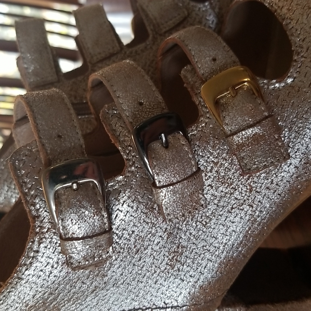 Unity in Diversity Metallic Open-toe Heel - Picture 9 of 9